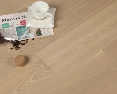 125㎡全屋通鋪木地板，才有家的感覺(jué)